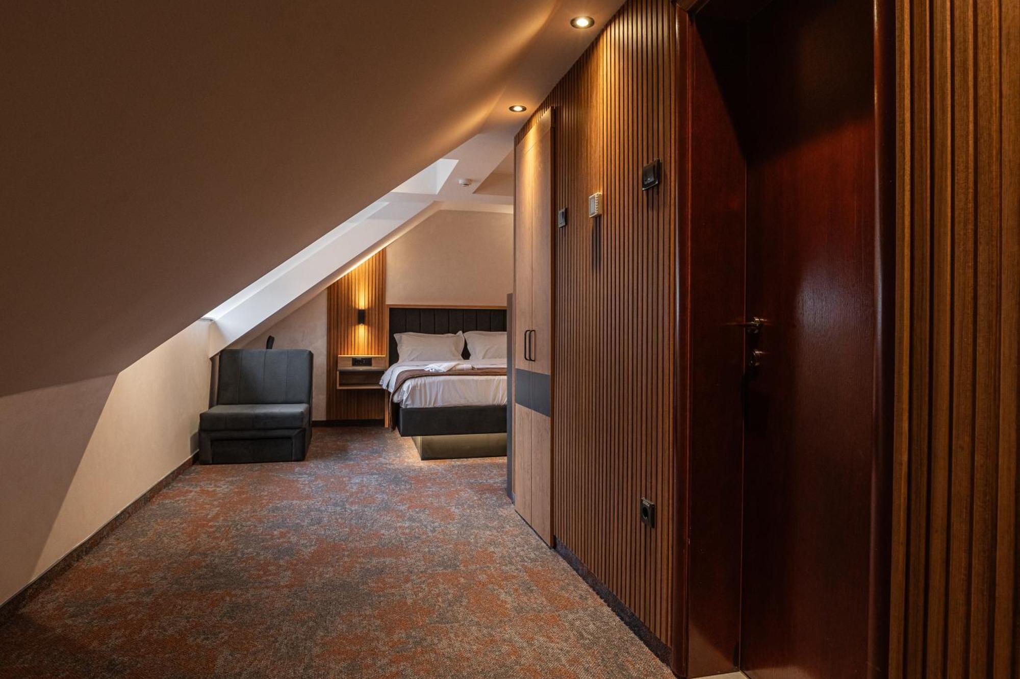 Hotel Astral Sabac Phòng bức ảnh