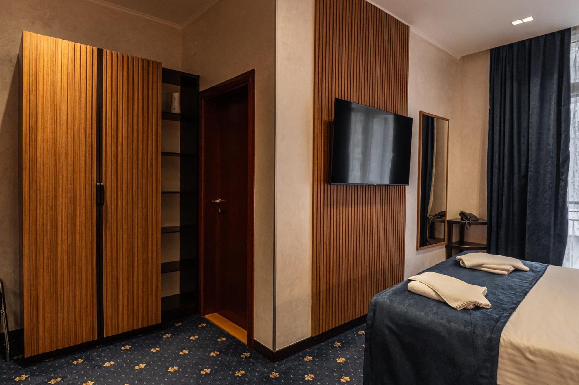 Hotel Astral Sabac Phòng bức ảnh