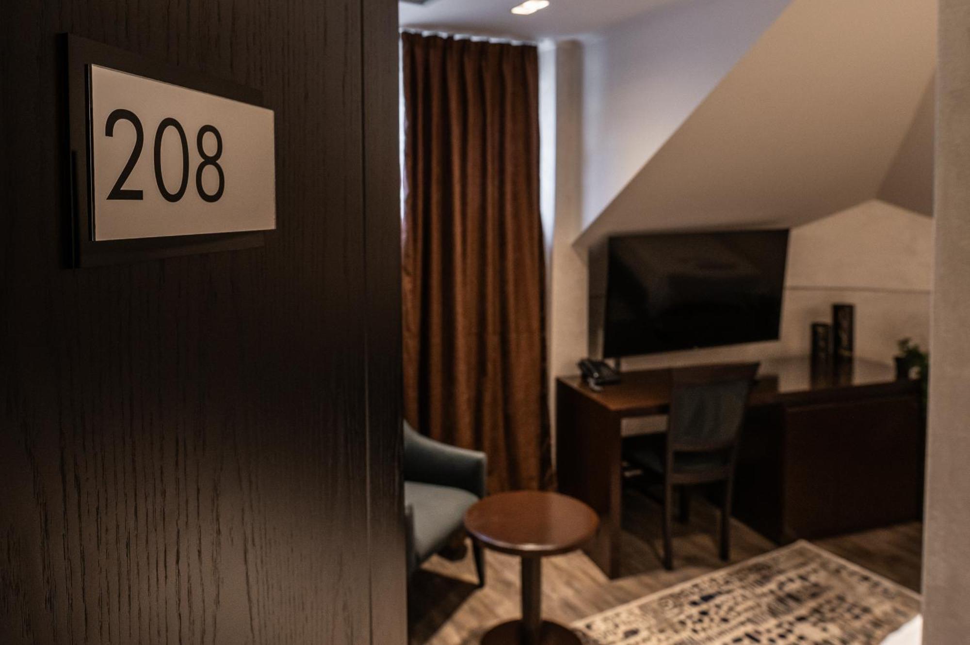 Hotel Astral Sabac Phòng bức ảnh