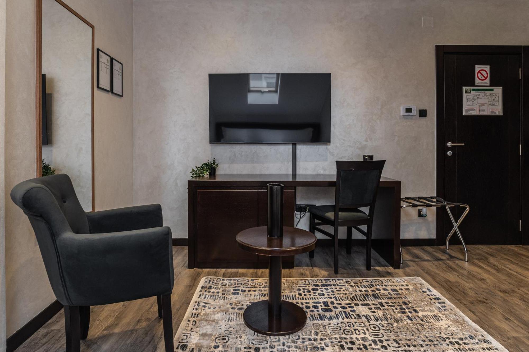 Hotel Astral Sabac Phòng bức ảnh
