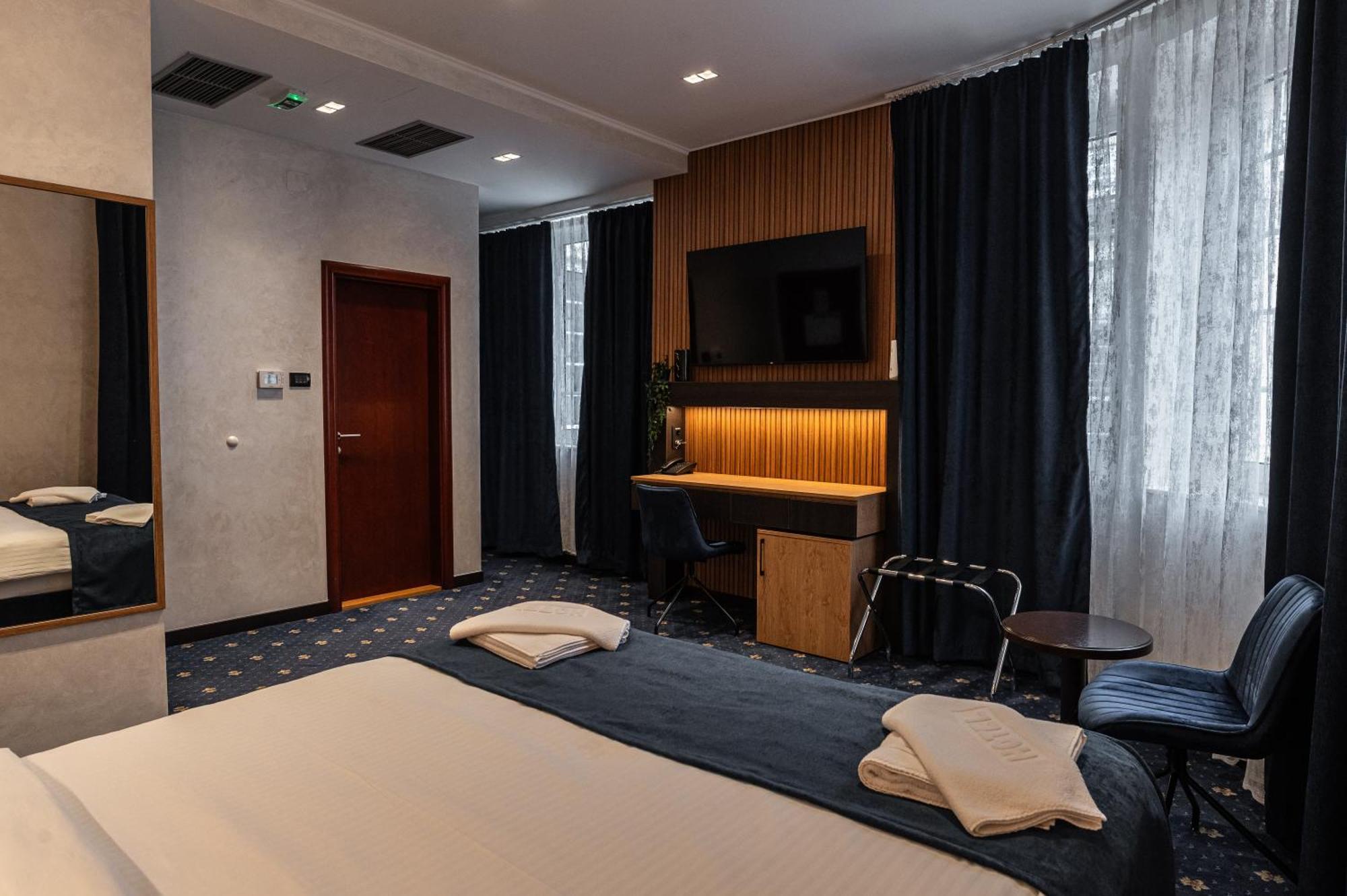 Hotel Astral Sabac Phòng bức ảnh