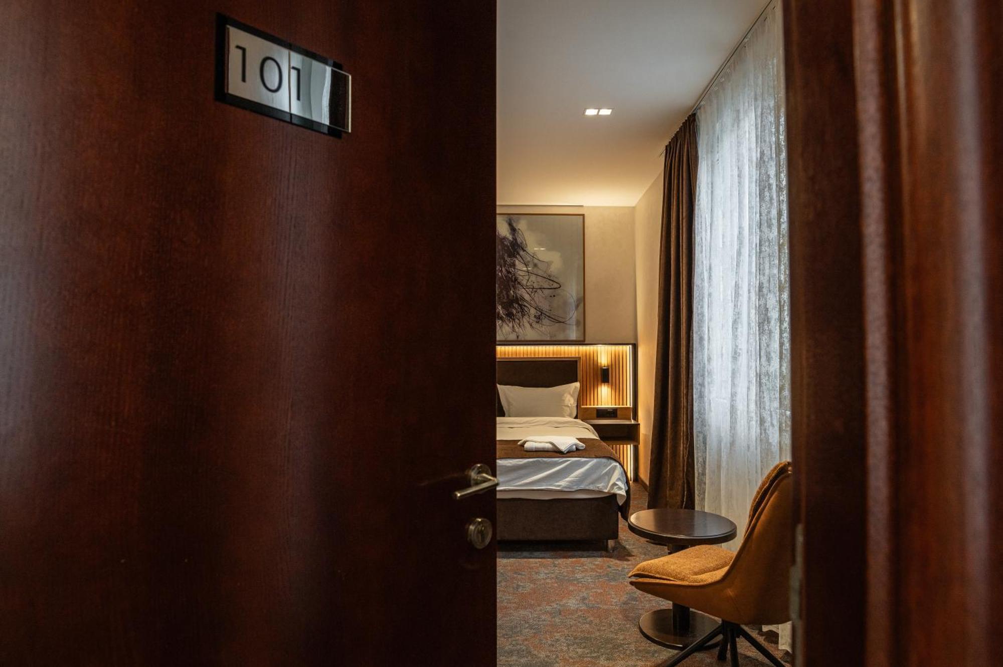 Hotel Astral Sabac Phòng bức ảnh