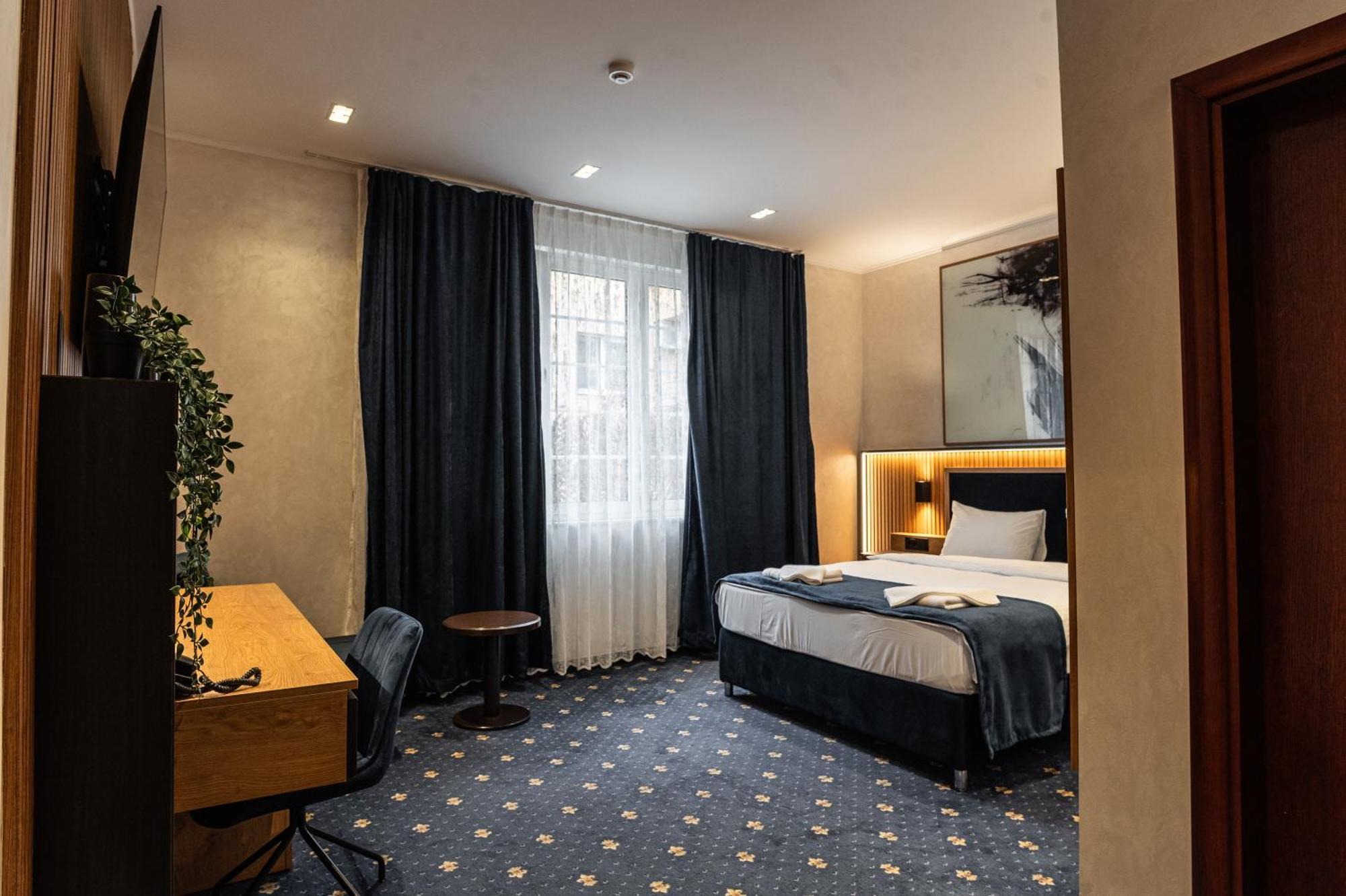 Hotel Astral Sabac Phòng bức ảnh